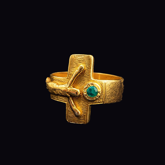 Anillo Cristo oro 18 Kilates